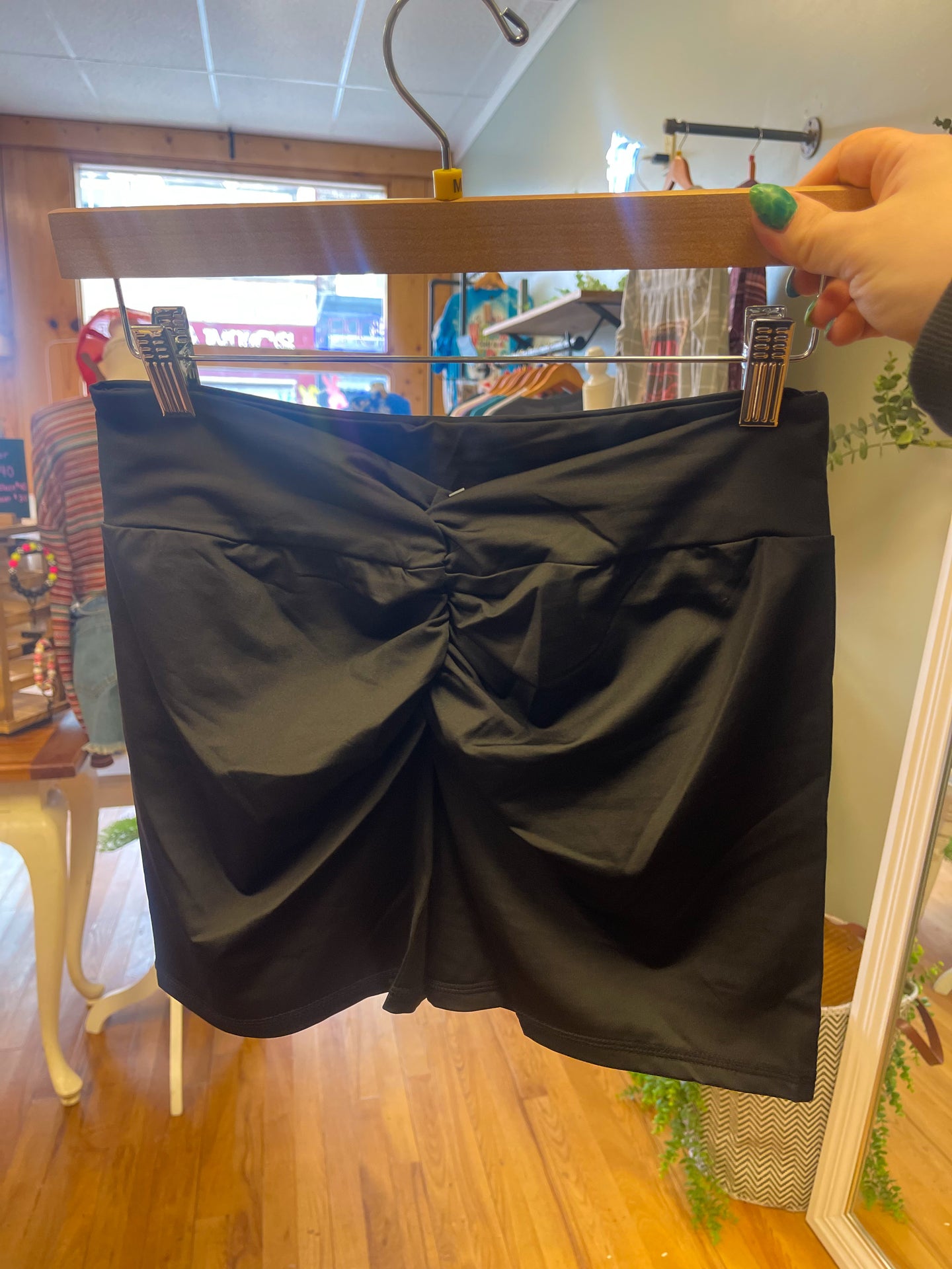 Scrunch Back Biker Shorts